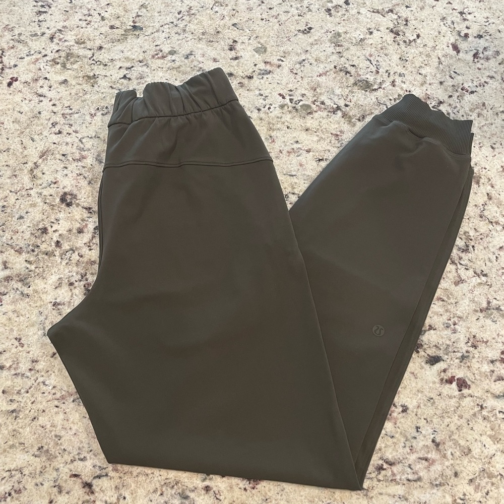 Lululemon On the Fly Jogger Luxtreme - Picture 6 of 7